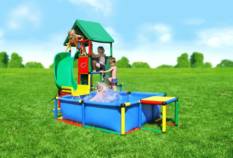 Covered QUADRO tower with green curved slide, blue pool and side platform